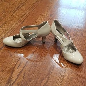 Nude Patent leather heels